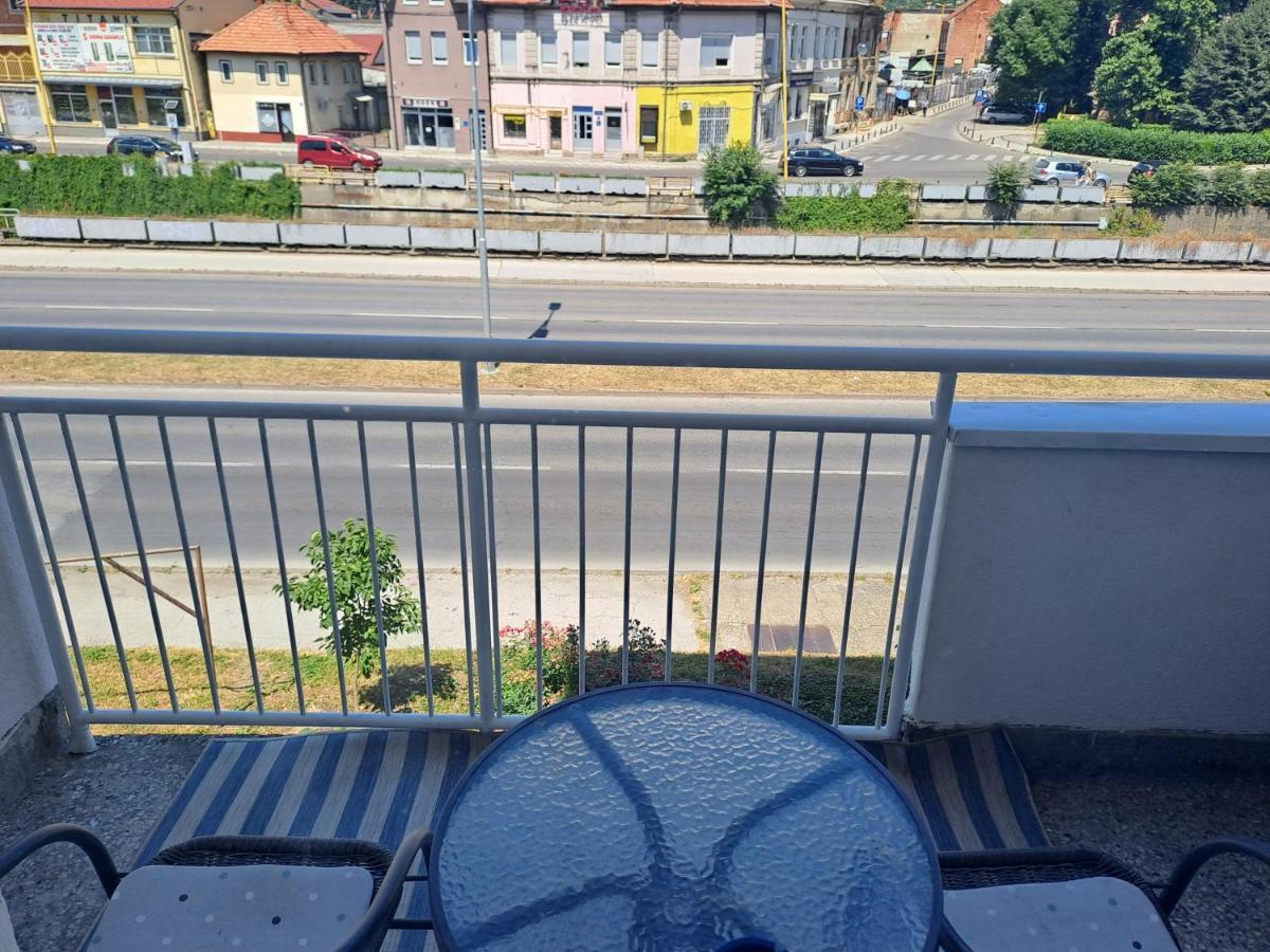 Enjoy Traveling Apartment Tuzla Exterior photo